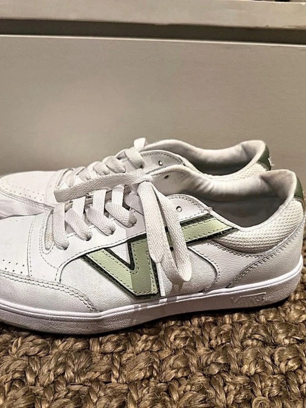 Vans Old Skool Sneakers White & Green US 8.0 men 9.5 women